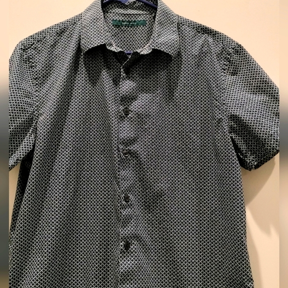 Men's Perry Ellis Shirt Size M Navy Blue Geometric Short Sleeve Button Up - Picture 1 of 5